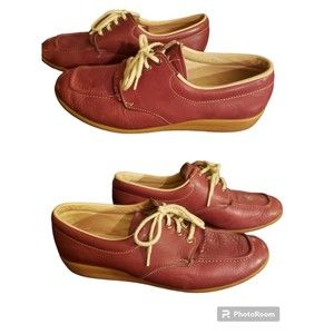 Vintage 1970s Burgundy Leather Lace Up Shoes Size 7